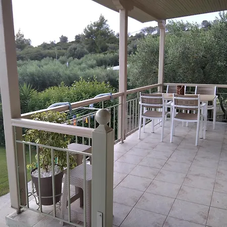 Lejlighed House Garli