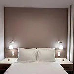 House Garli Псакудия