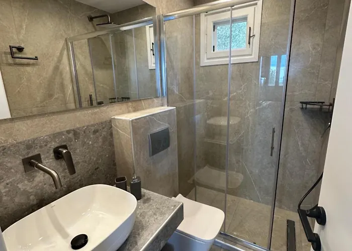 House Garli Апартаменты