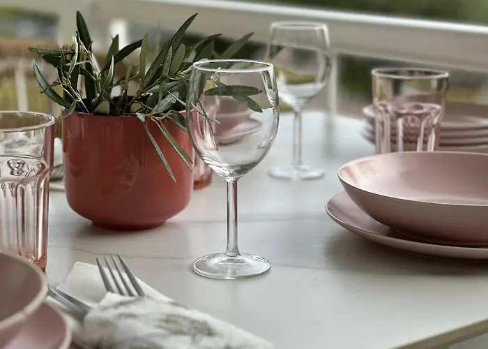 House Garli Псакудия