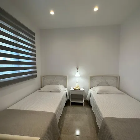 House Garli アパート *