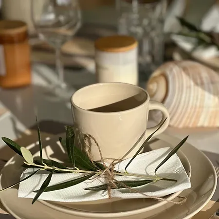 House Garli アパート *