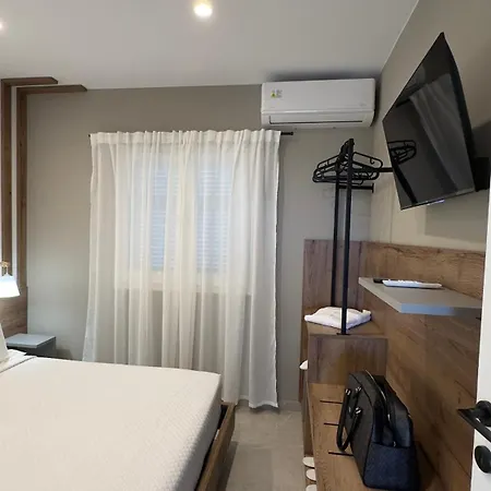 House Garli Premium Hospitality * Ψακούδια